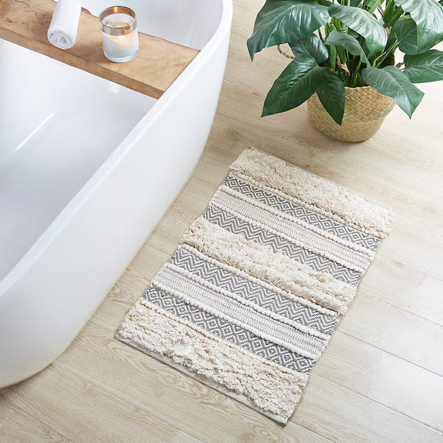 Woven Stripe Bath Rug – Non-Slip, Plush & Machine Washable